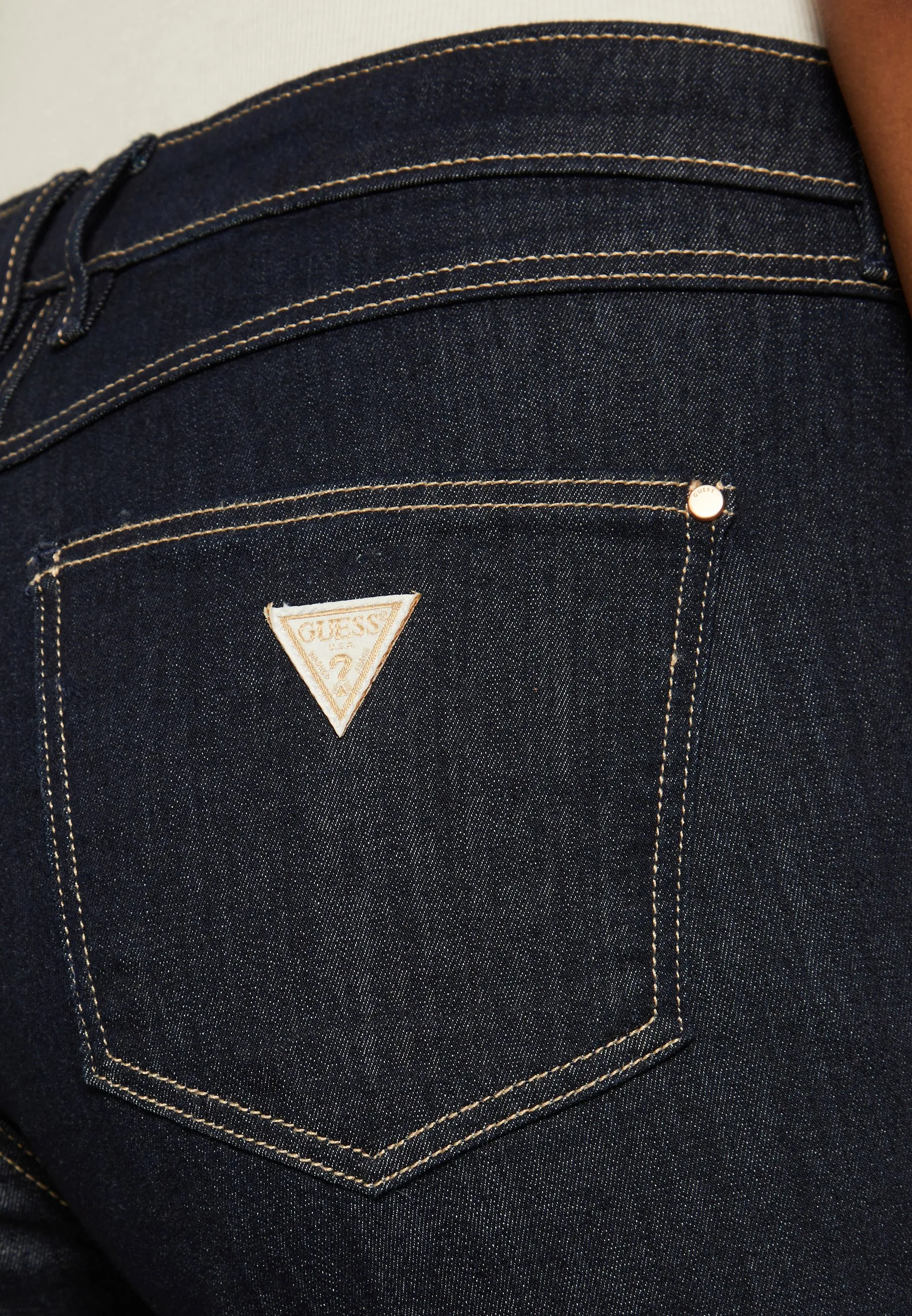 1981 KICK FLARE - Jeans a zampa