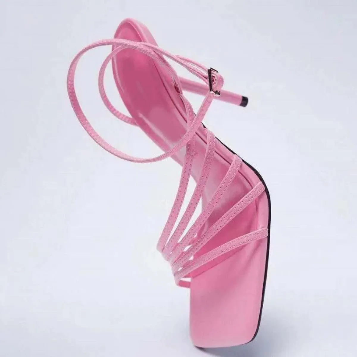 2023 Estate Infradito Scarpe Da Donna Sandali Piatti Moda Donna Sandali Con Cinturino Alla Caviglia Sandali Con Suola Spessa Cau