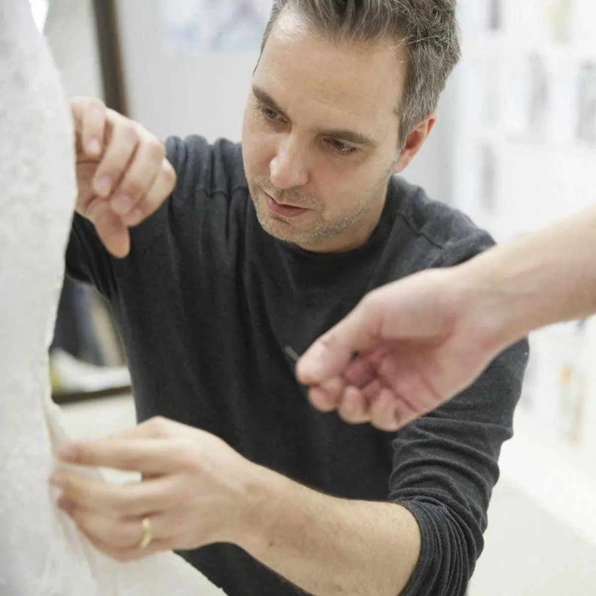 Abiti da ballo lunghi in velluto nero alla moda con applicazioni di perline con spalle scoperte Abito da cerimonia formale afric