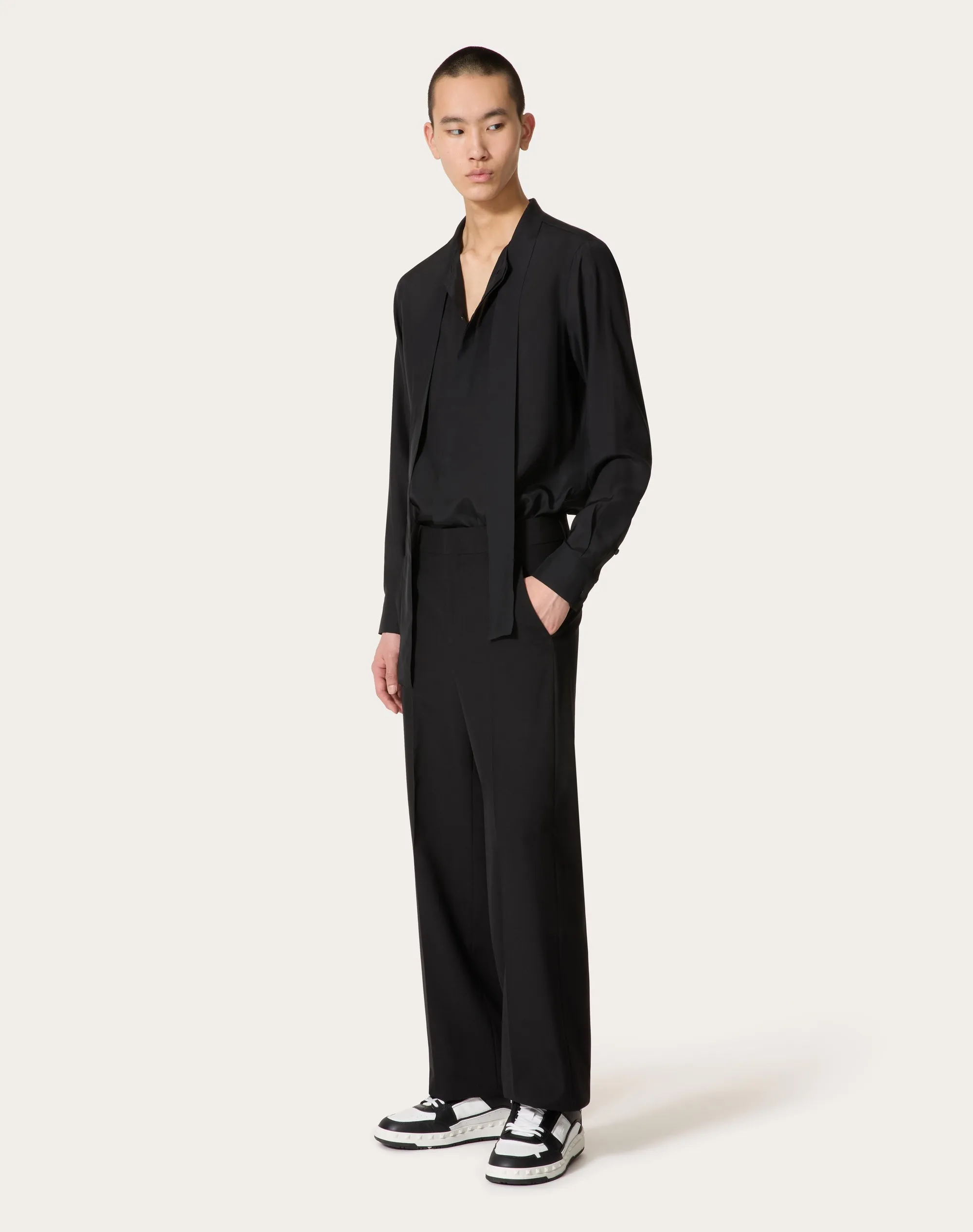 CAMICIA IN SETA CON COLLO A SCIARPA