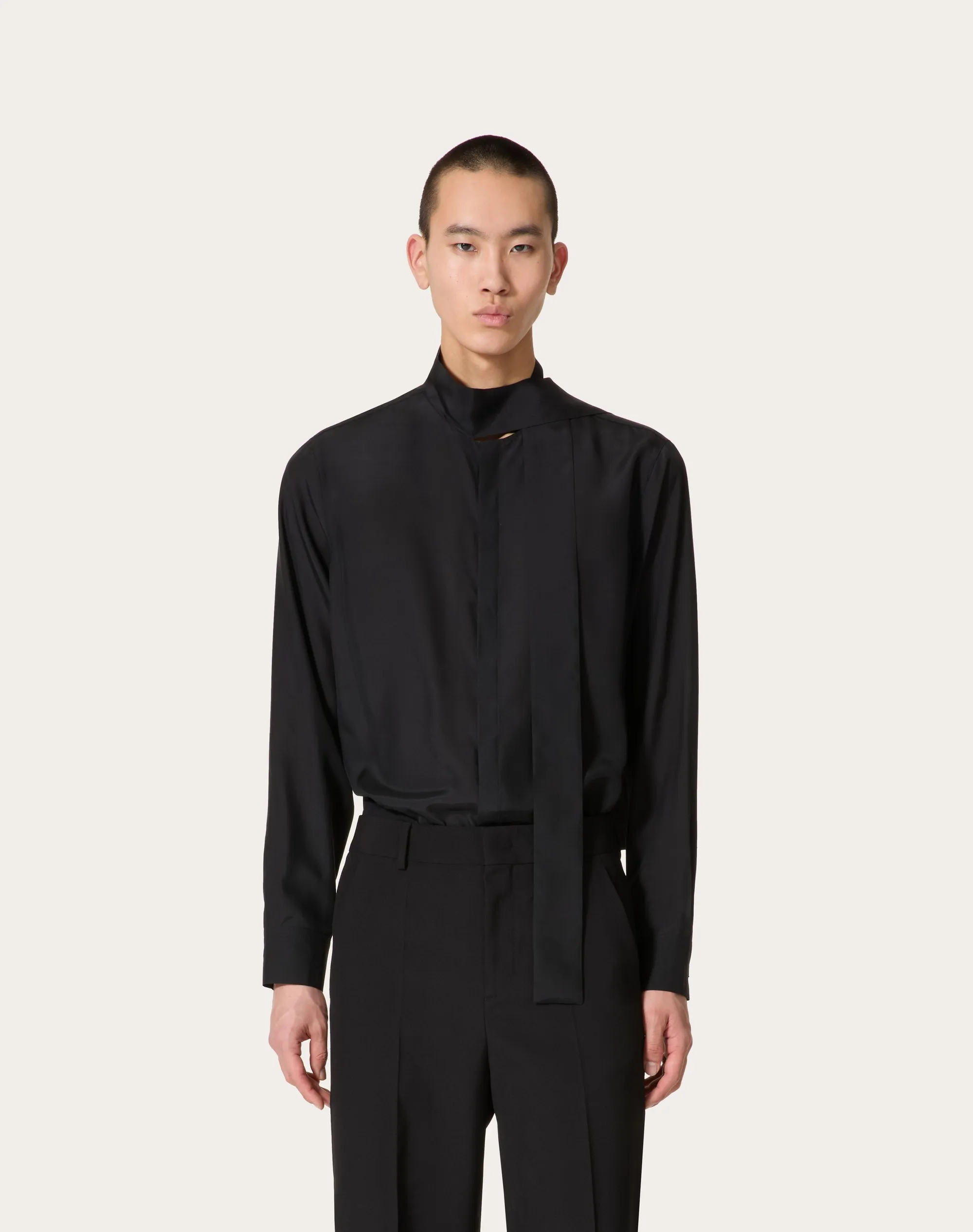 CAMICIA IN SETA CON COLLO A SCIARPA