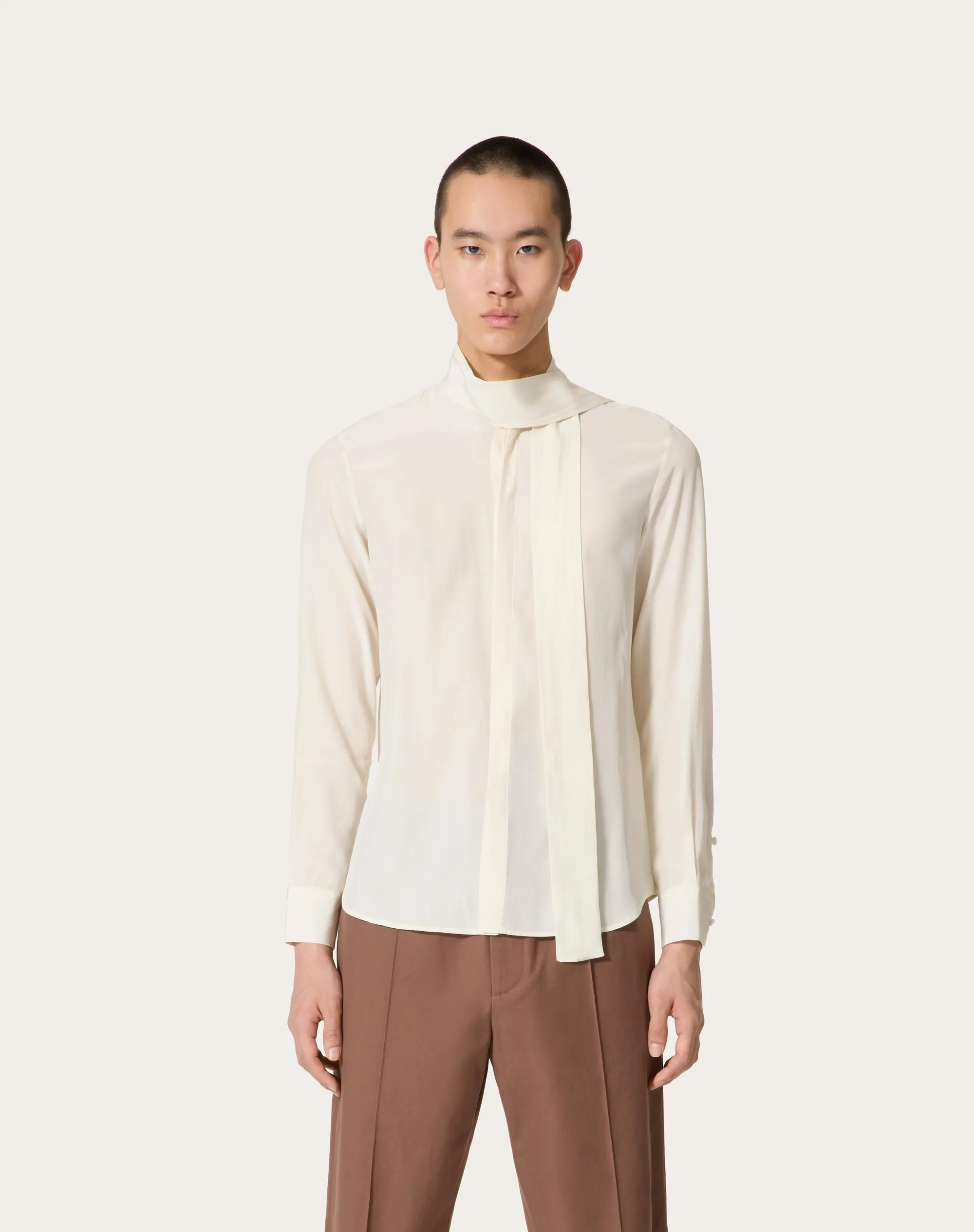 CAMICIA IN SETA CON COLLO A SCIARPA
