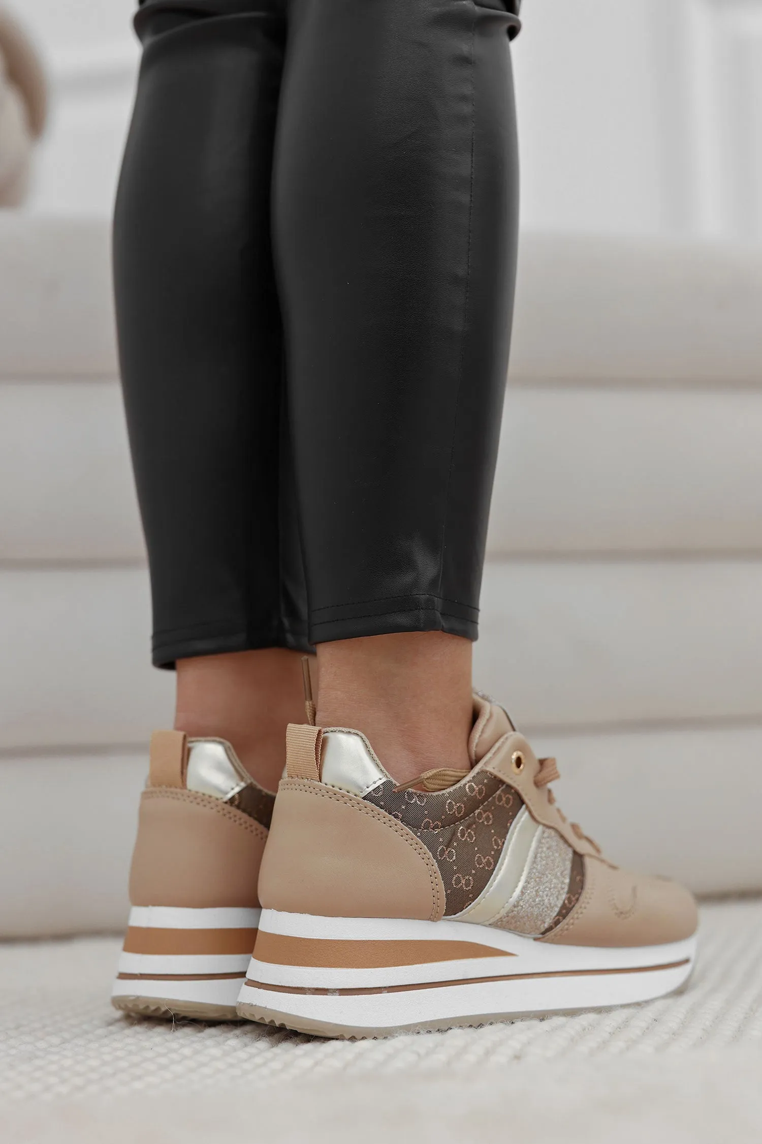 COLEEN - Sneakers fango con suola spessa