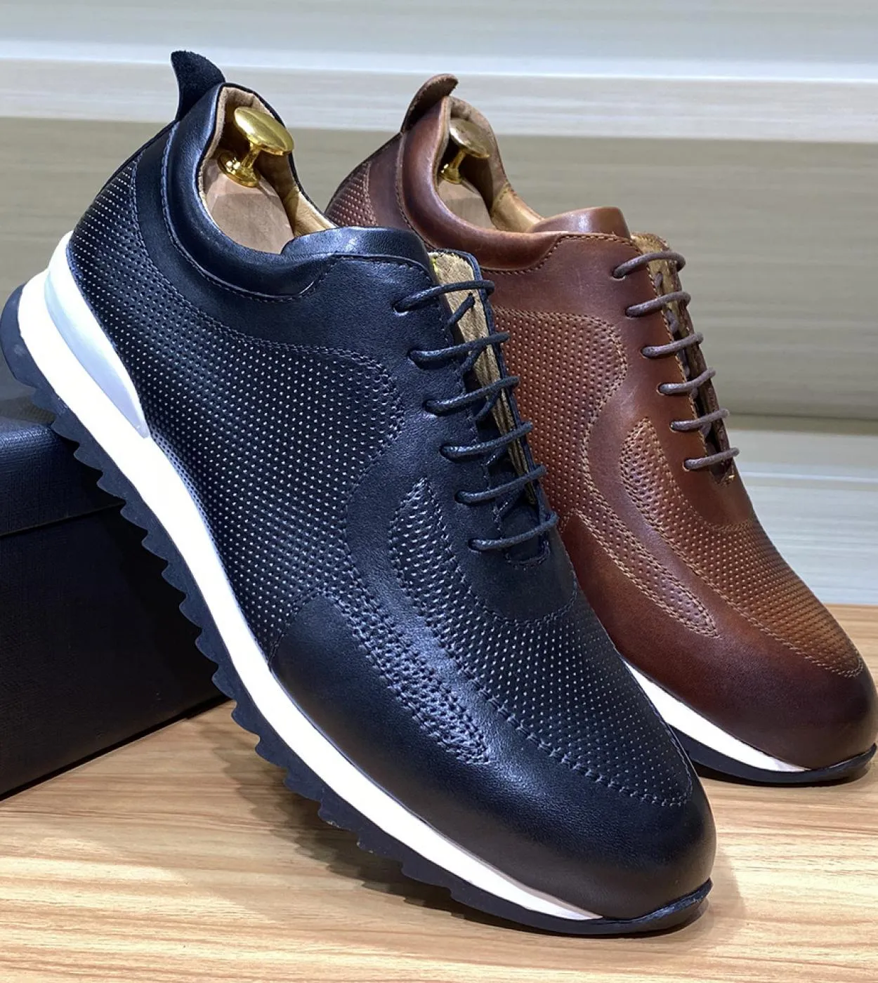 Comode scarpe da uomo in vera pelle Scarpe da ginnastica casual in pelle da uomo di lusso