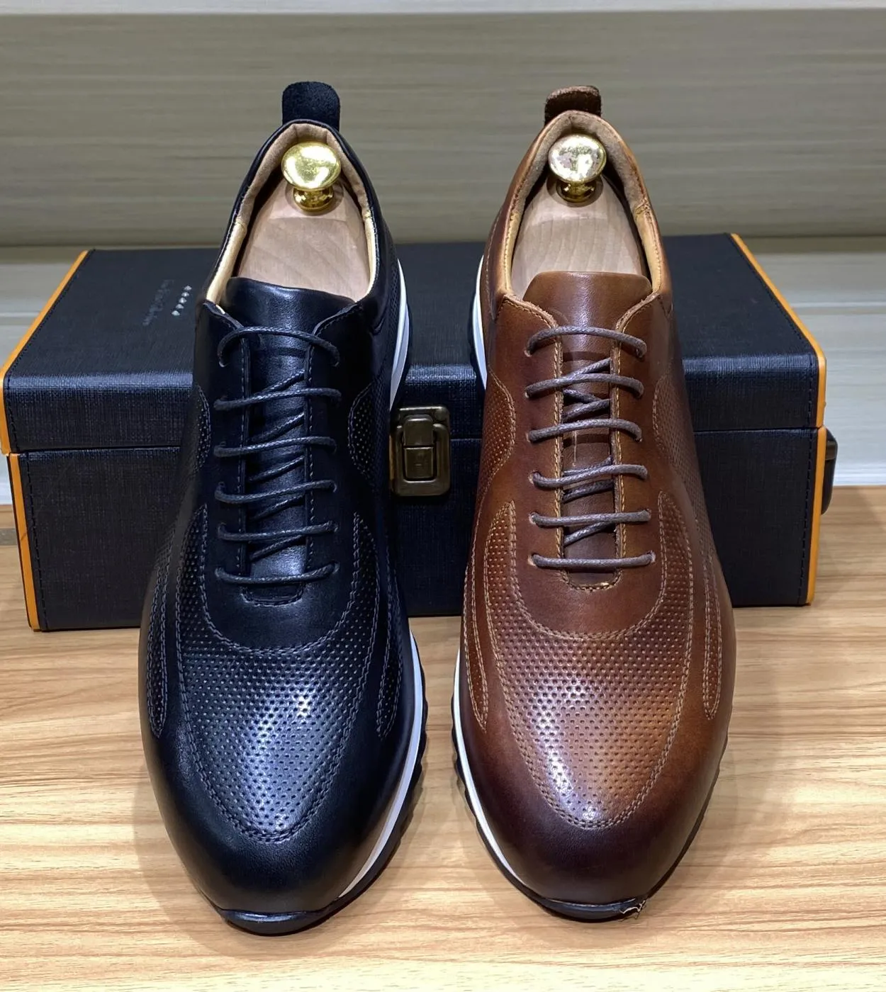 Comode scarpe da uomo in vera pelle Scarpe da ginnastica casual in pelle da uomo di lusso