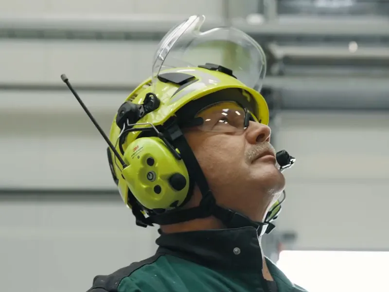 Cuffie antirumore ad alta visibilità 3M Peltor LiteCom Plus PMR con attacco per elmetto, 32dB