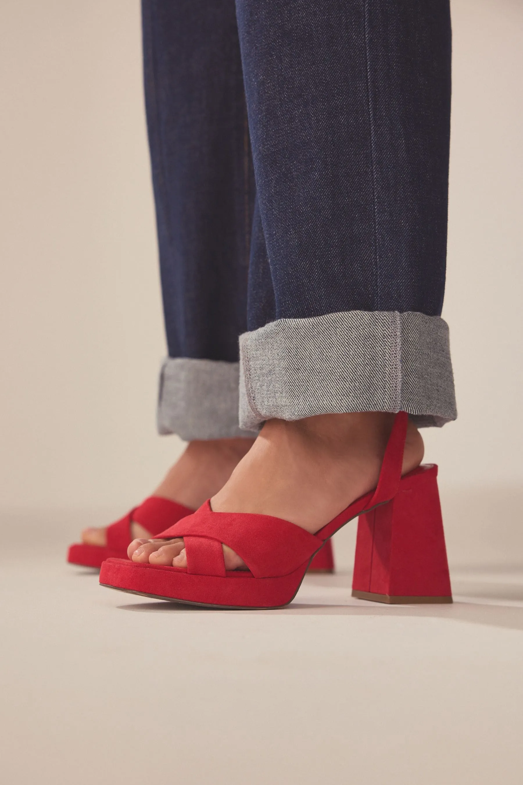 Forever Comfort® - Sandali a zampa con plateau
