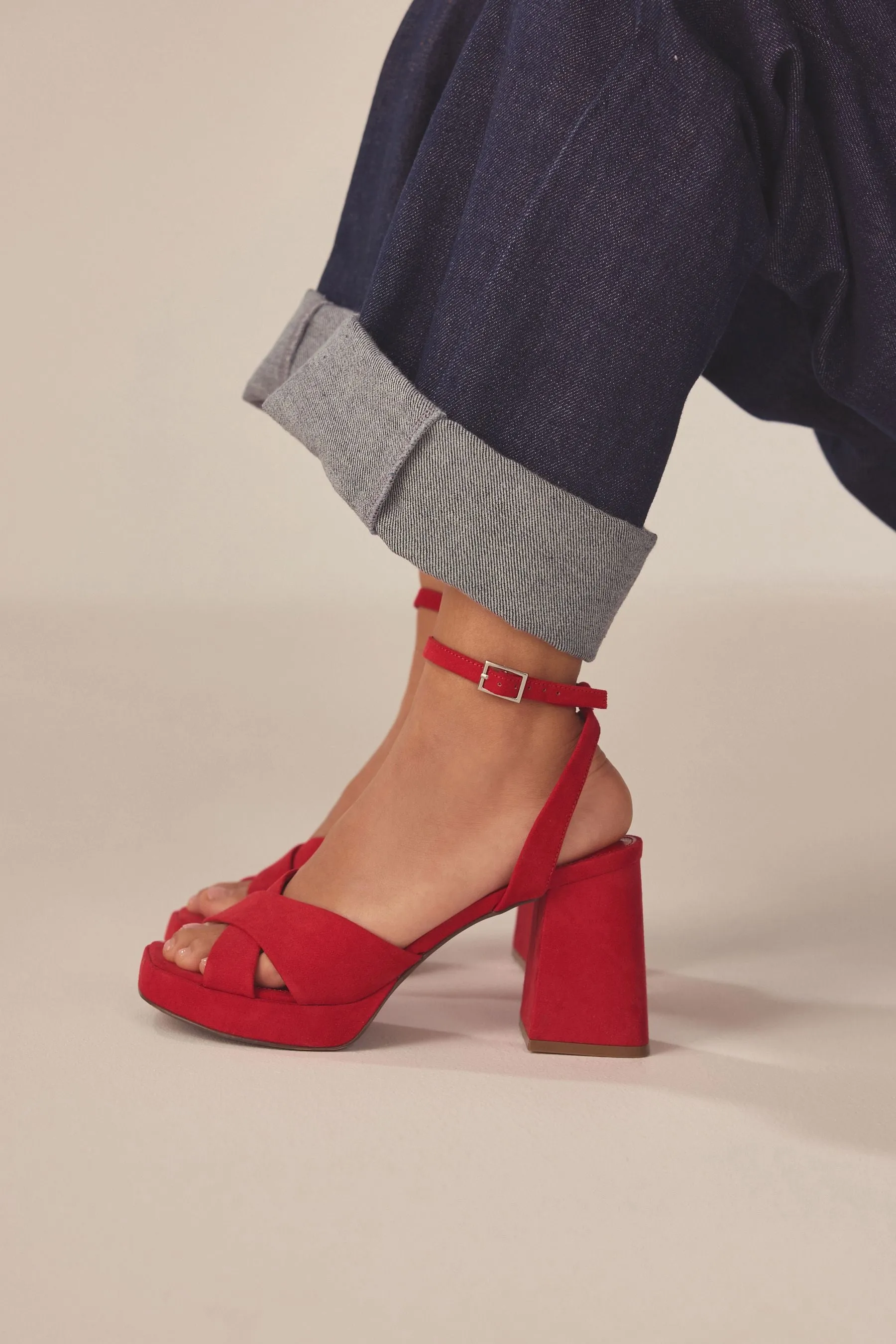 Forever Comfort® - Sandali a zampa con plateau
