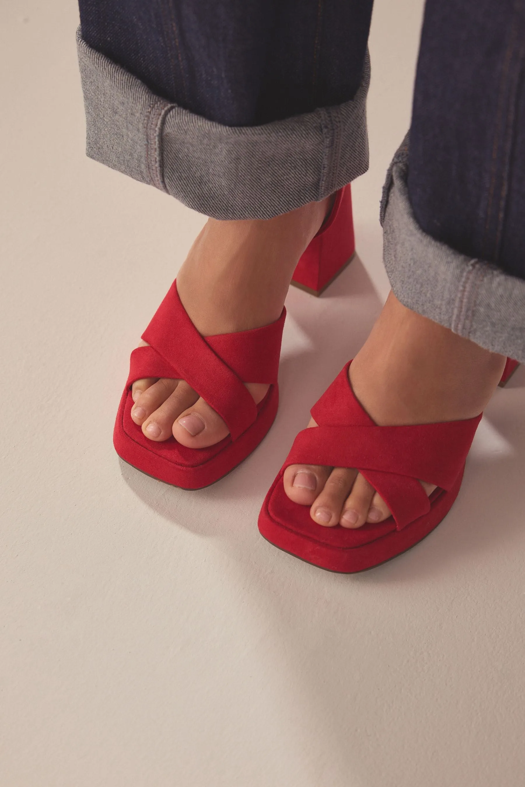 Forever Comfort® - Sandali a zampa con plateau