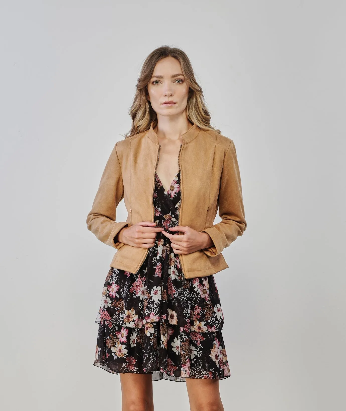 Giacca corta marrone in ecosuede