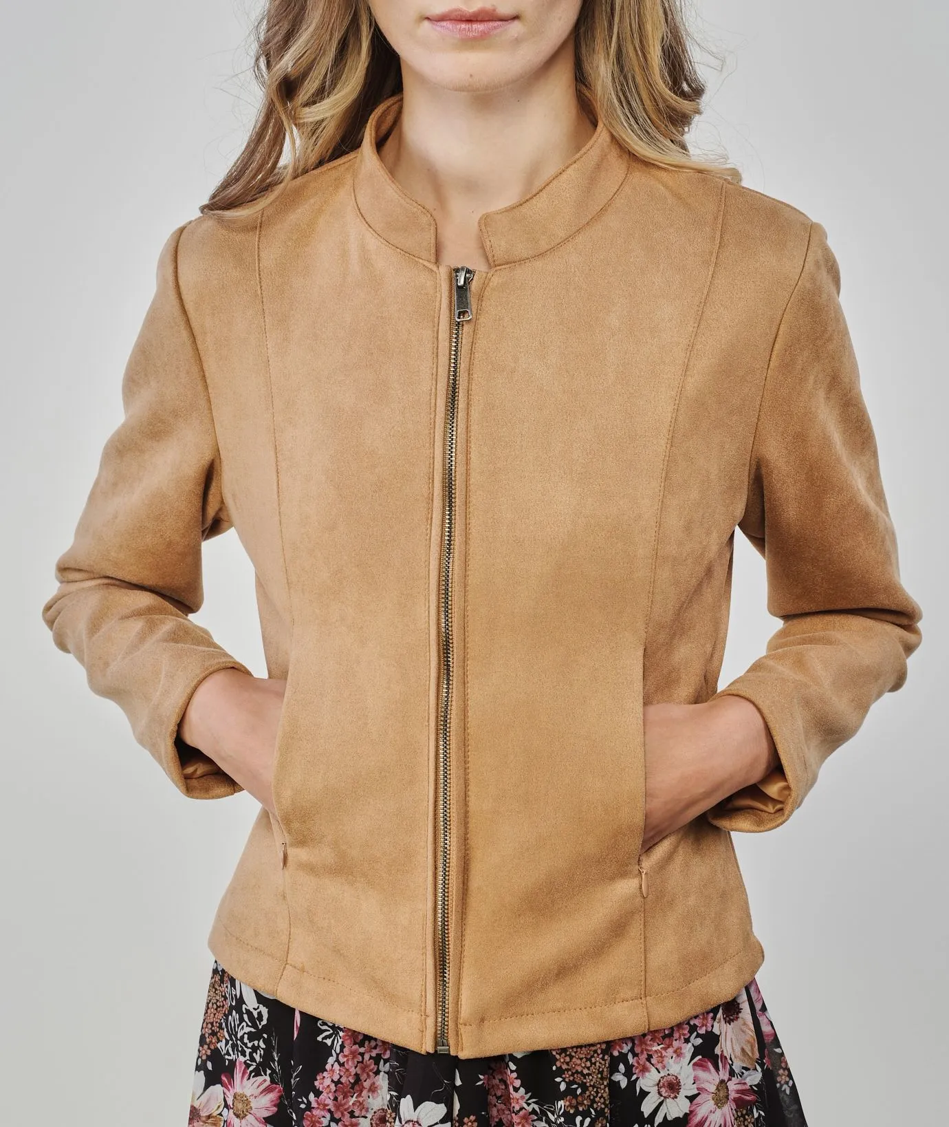 Giacca corta marrone in ecosuede