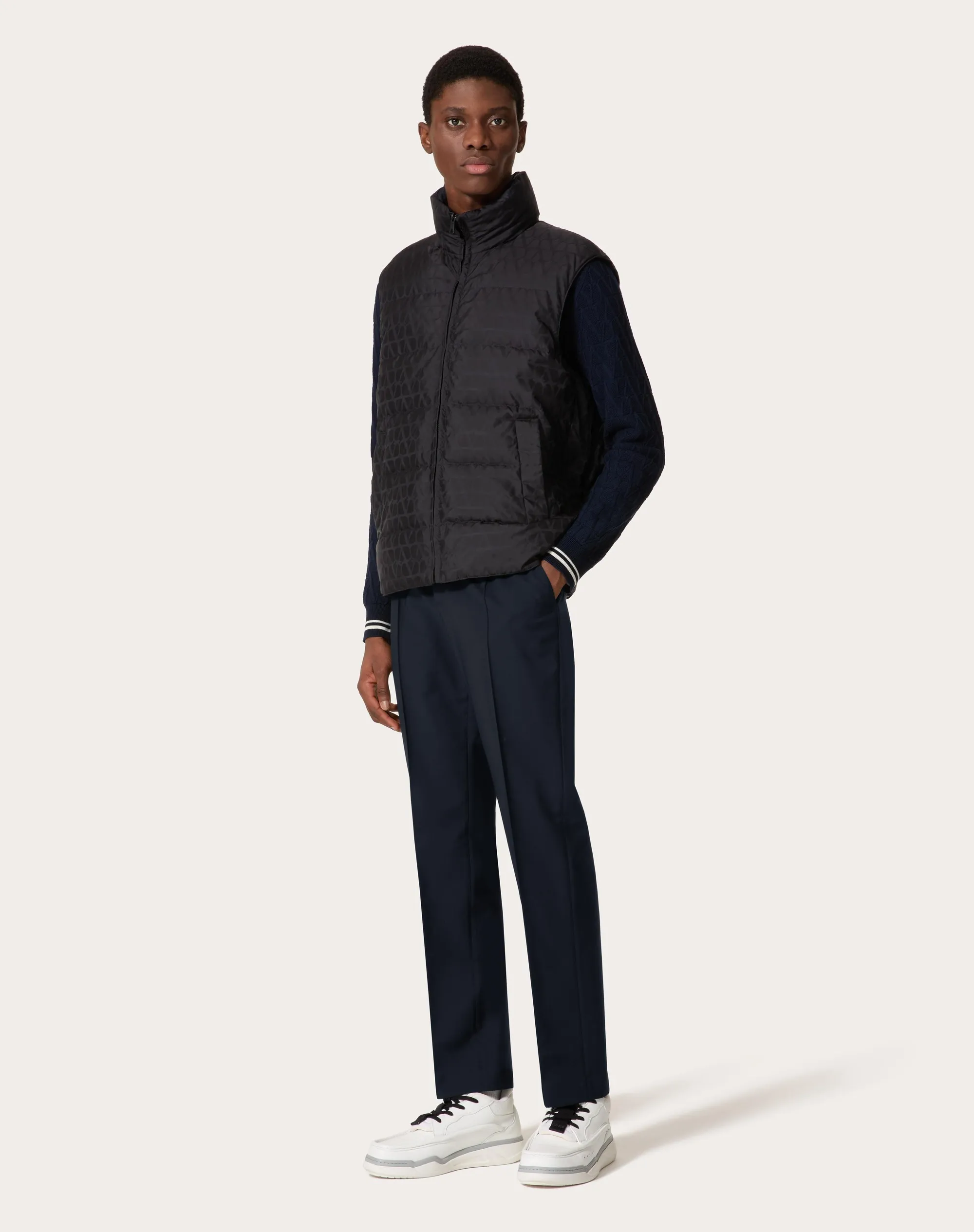 GILET IN NYLON REVERSIBILE CON MOTIVO TOILE ICONOGRAPHE