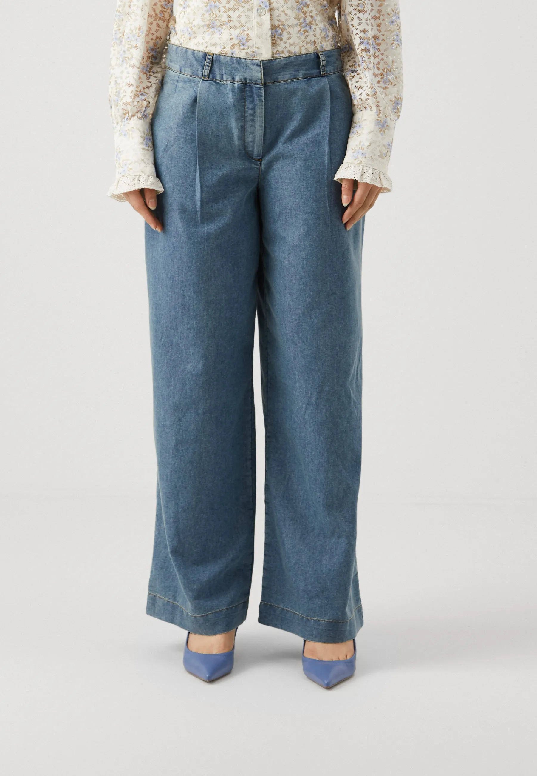 JDYTRIXIE WIDE - Jeans a zampa