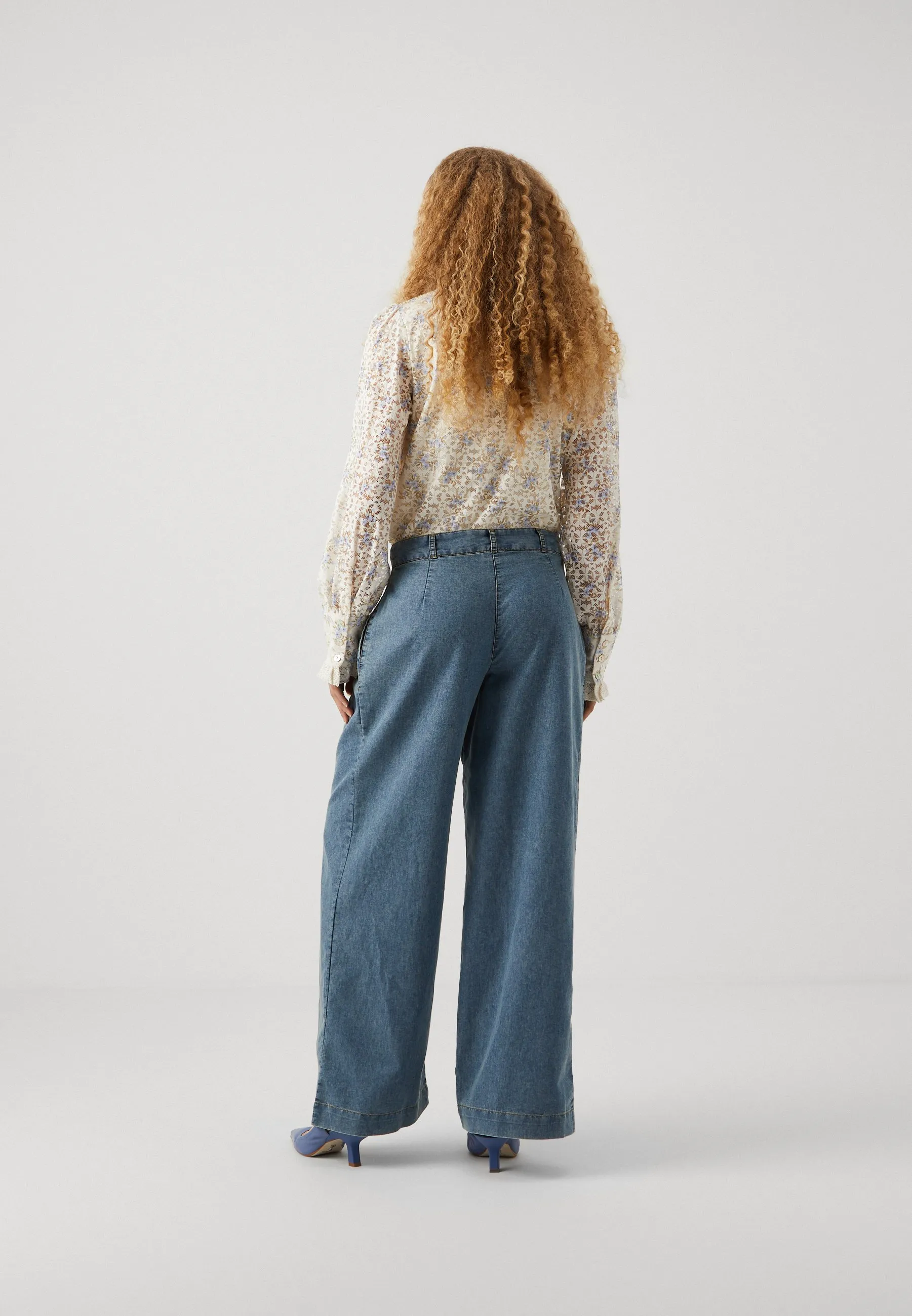 JDYTRIXIE WIDE - Jeans a zampa