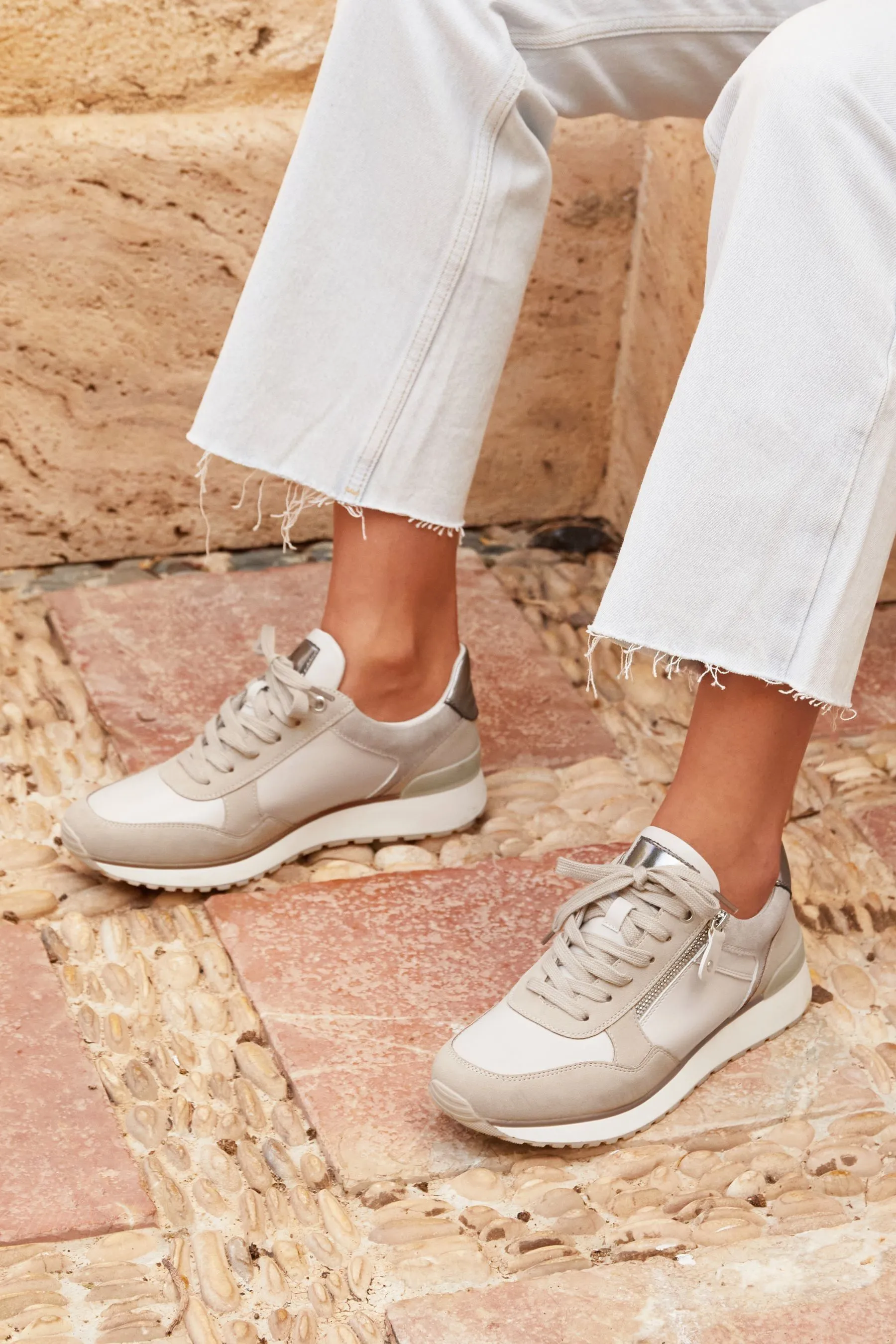 Linzi Euston - Scarpe da ginnastica Pizzo alte con zip