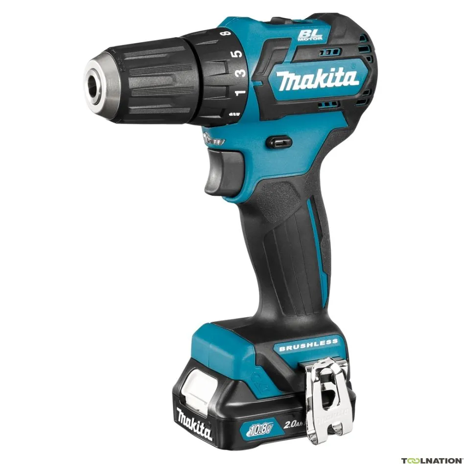 Makita DF332DSAJ Trapano/avvitatore 10,8 volt 2,0 AH Li-ion carbon brushless in M-Box