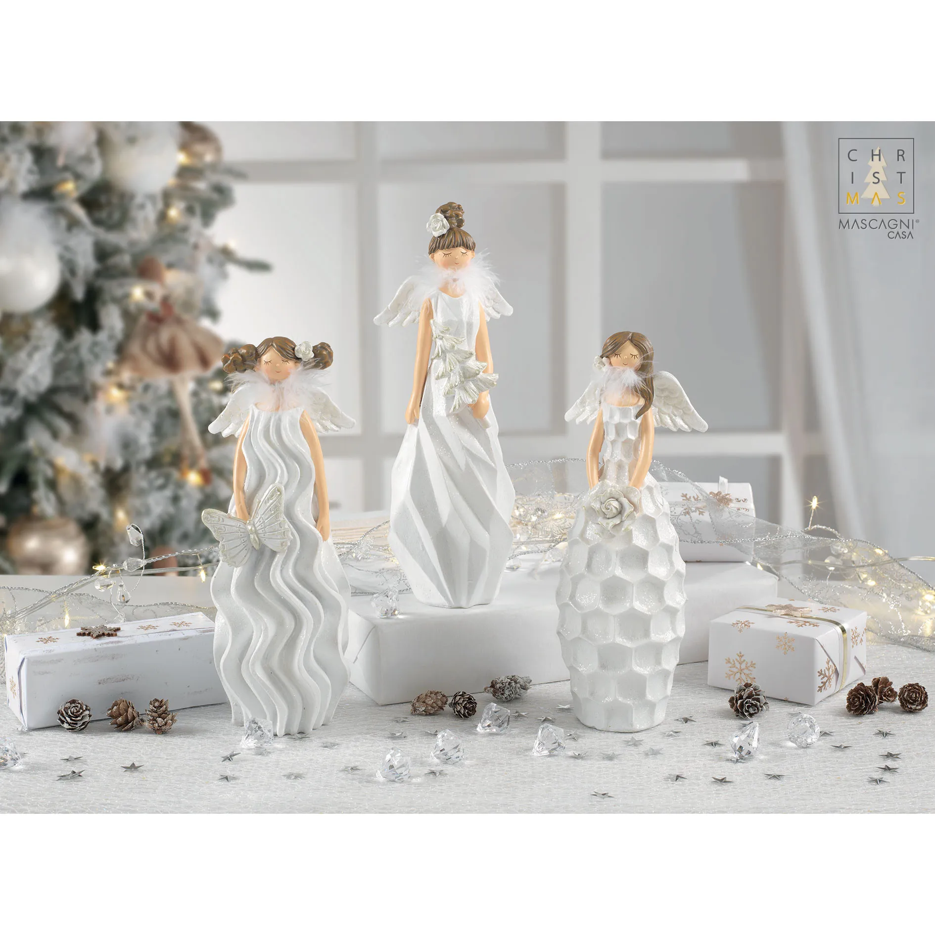 Mascagni  Angioletto con piume e abete con decorazioni natalizie Time