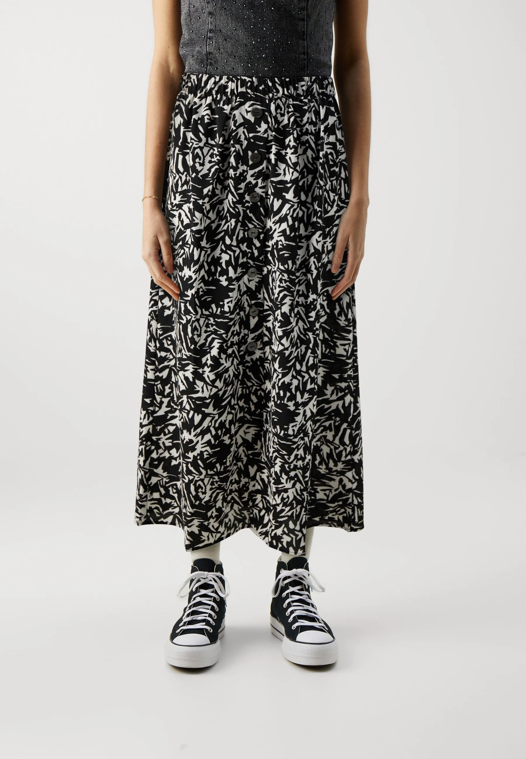 ONLNOVA LIFE LUX BUTTON SKIRT - Gonna a campana