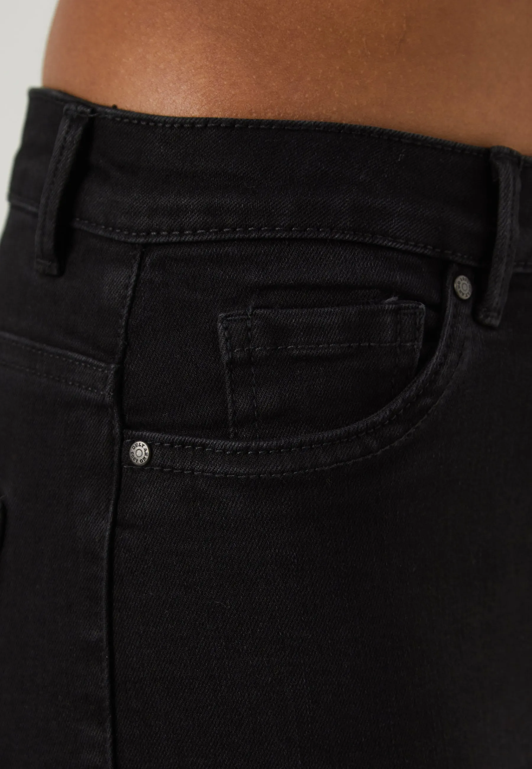 ONLROSE RETRO - Jeans a zampa