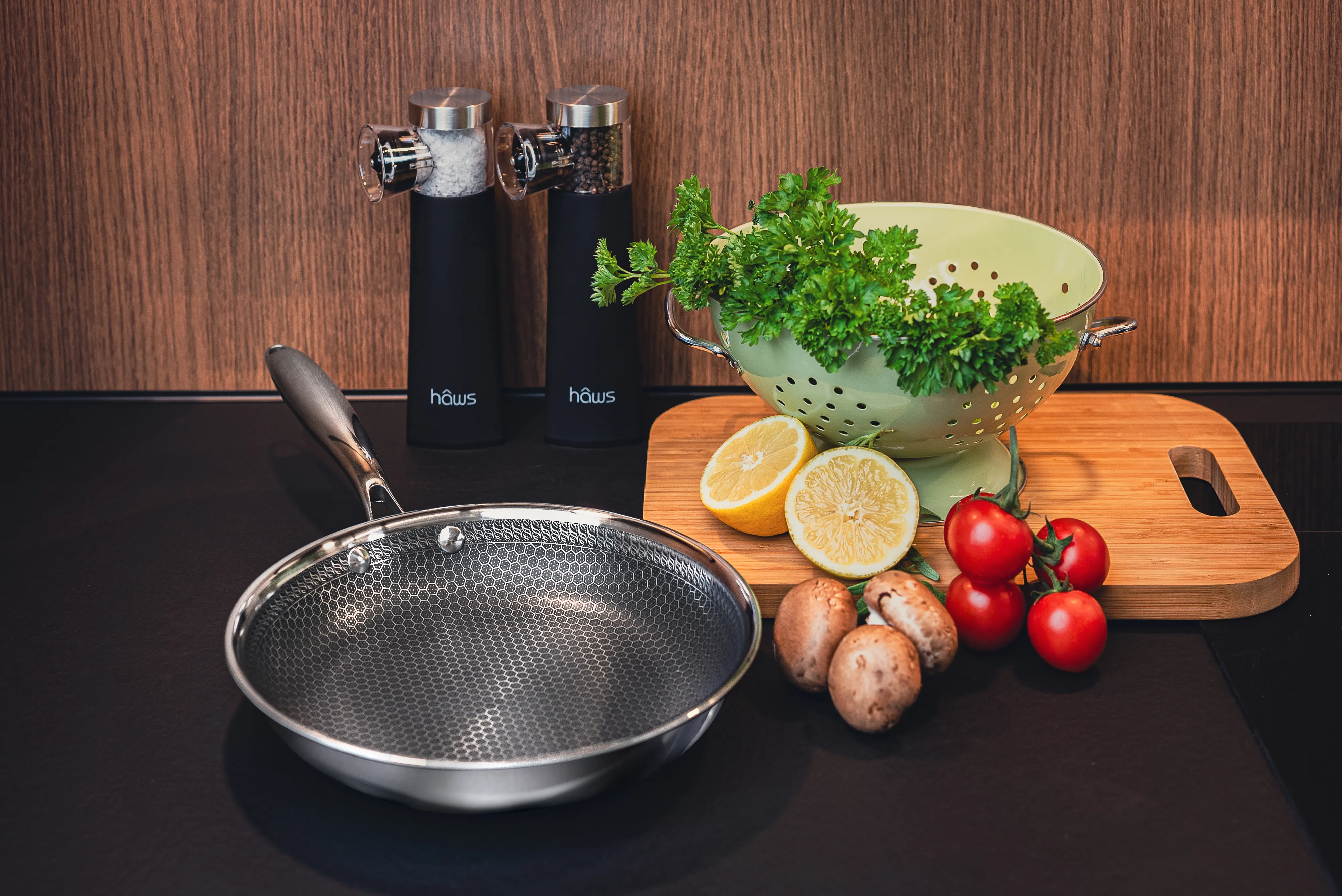 Padella con rivestimento ibrido Hâws Santo 24 cm.jm{font-size:18px}Acciaio inossidabile