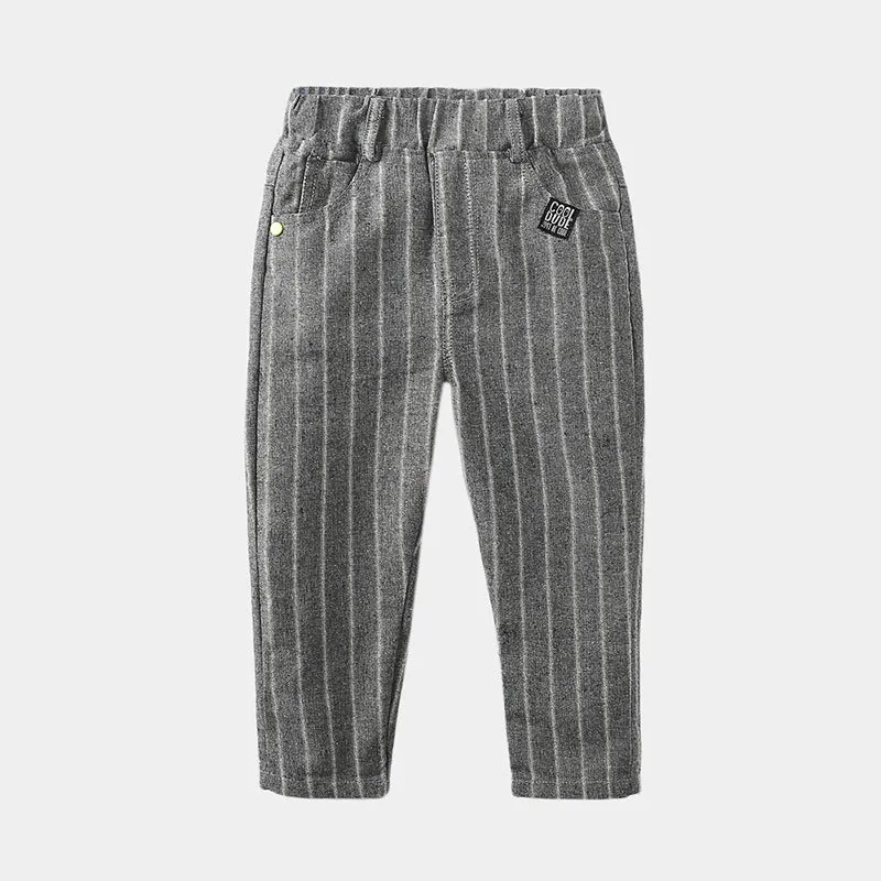 Pantalone tuta a righe comodo ed elegante per bambini