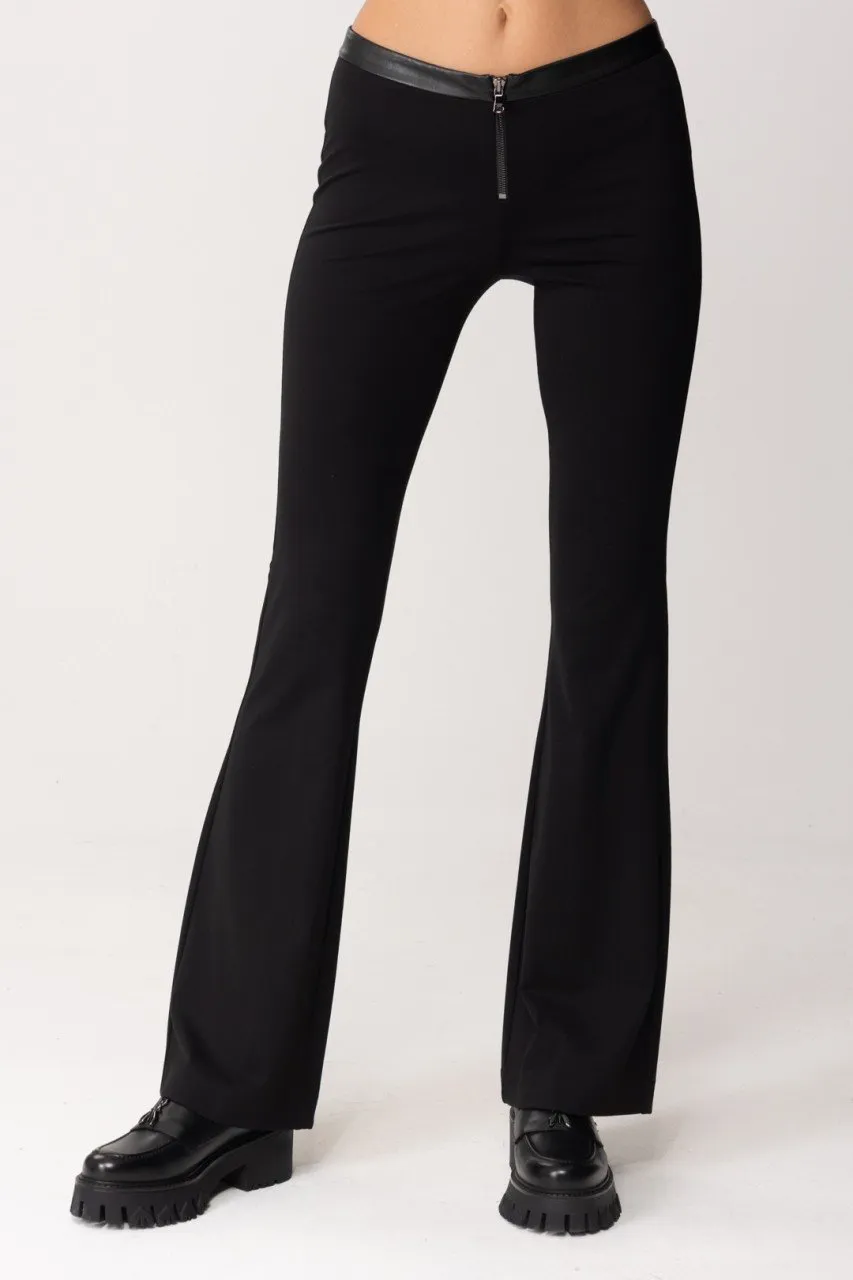 Pantaloni a zampa con vita in pelle Nero