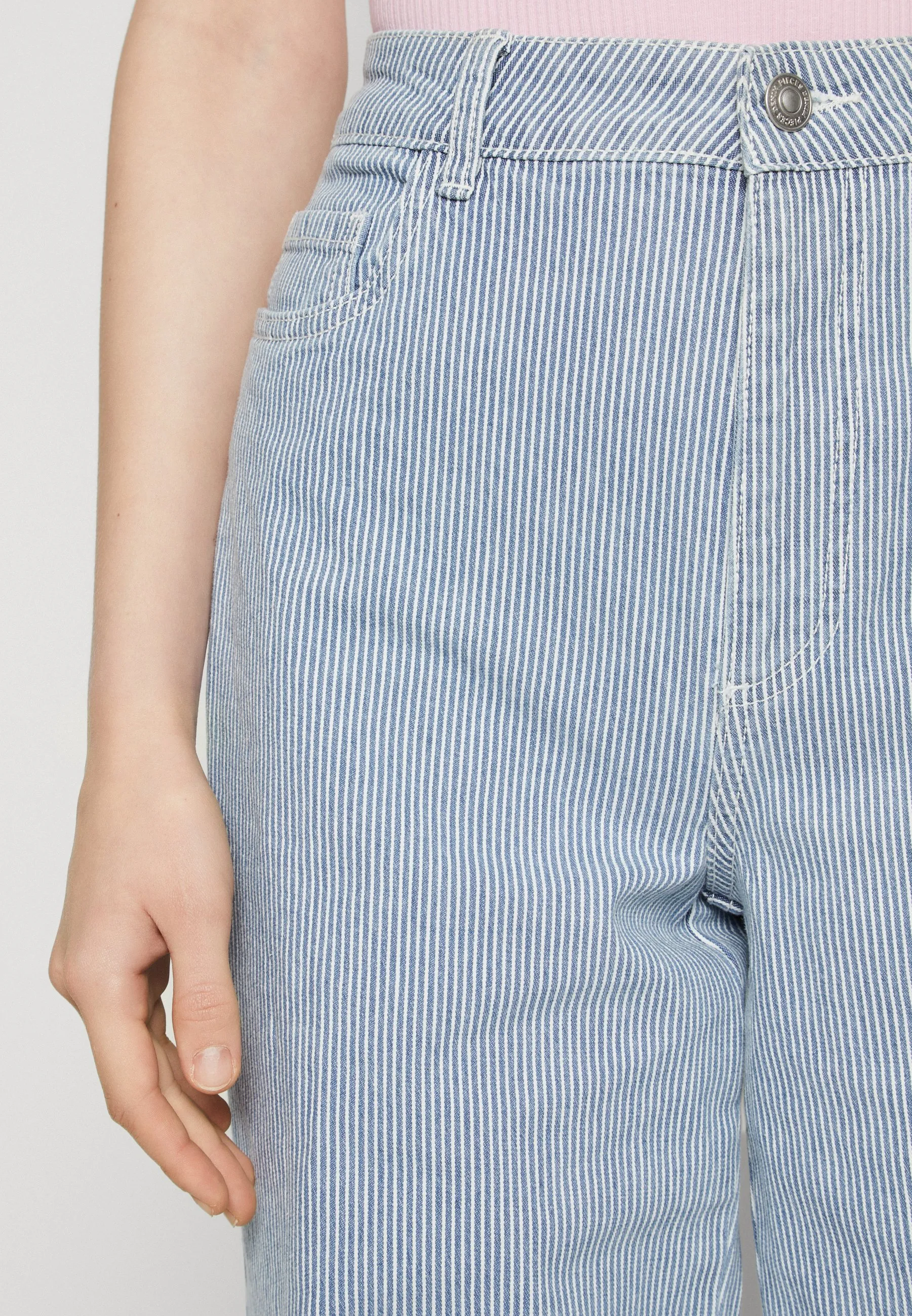 PCBILLO WIDE  - Jeans a zampa