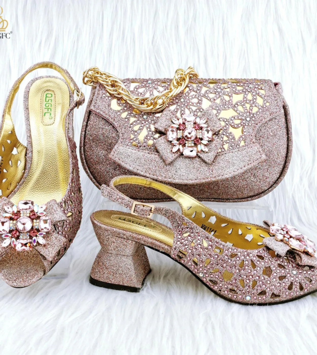 Prodotti Novità 2023 Scarpe Décolleté 2023 Nuovo Stile di design a semicerchio Borsa grande decorazione