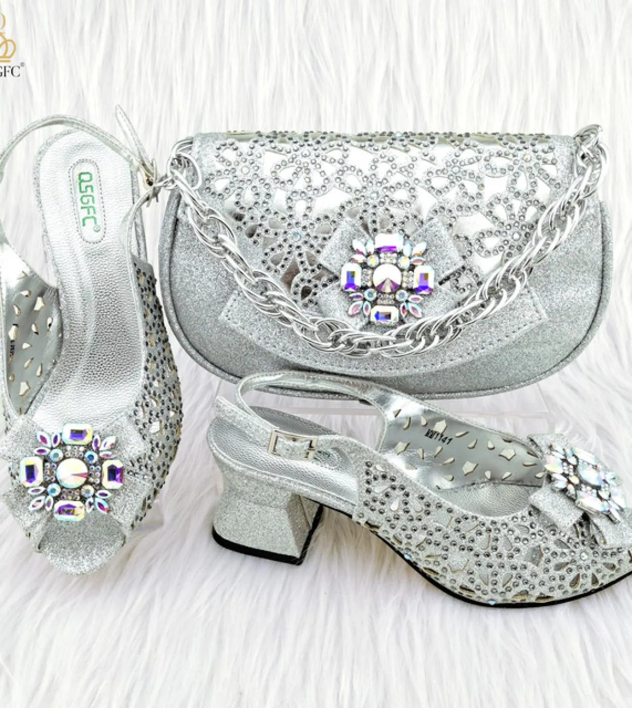 Prodotti Novità 2023 Scarpe Décolleté 2023 Nuovo Stile di design a semicerchio Borsa grande decorazione