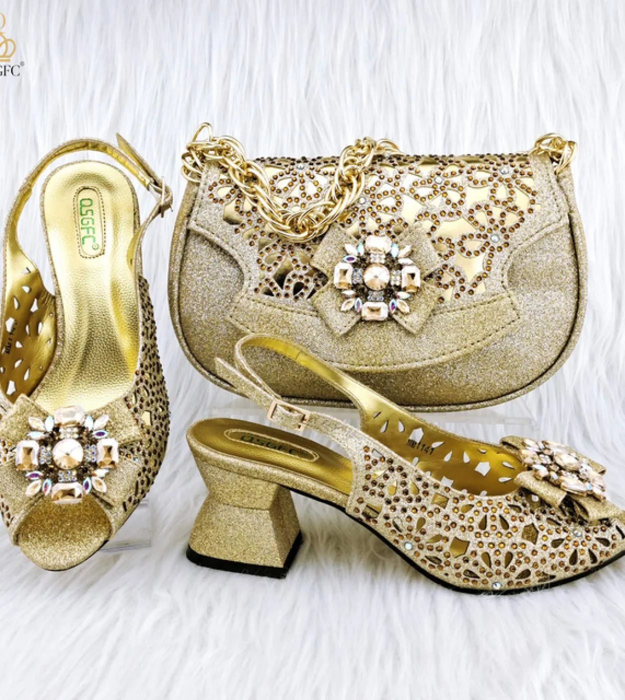Prodotti Novità 2023 Scarpe Décolleté 2023 Nuovo Stile di design a semicerchio Borsa grande decorazione