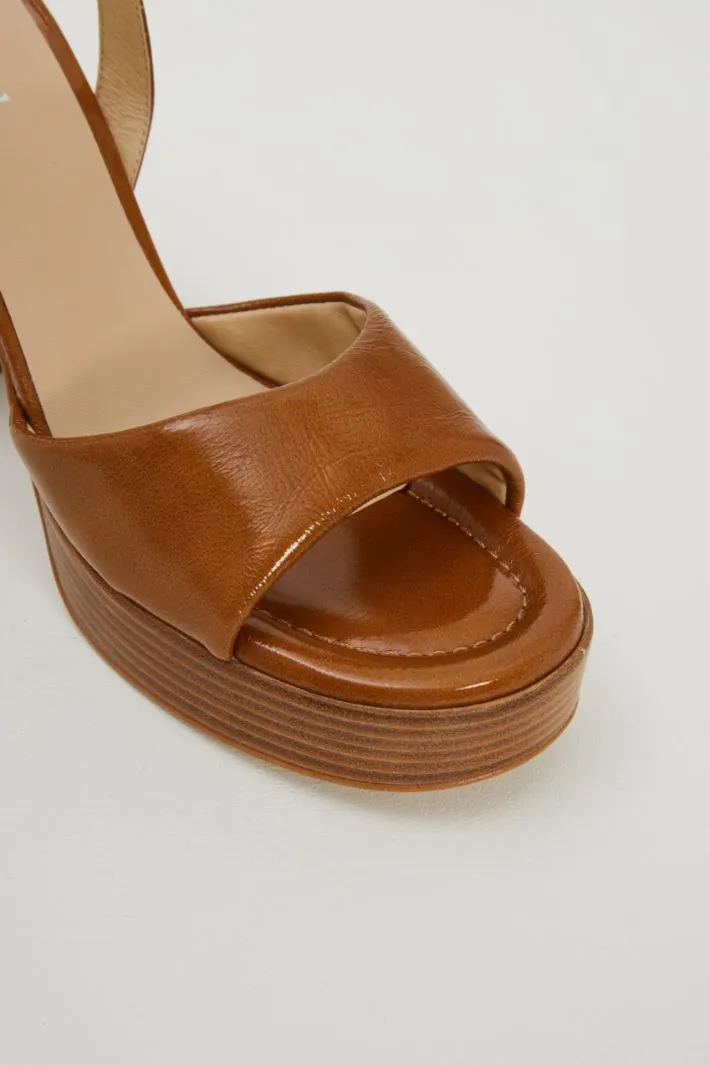 Sandali con fascia imbottita