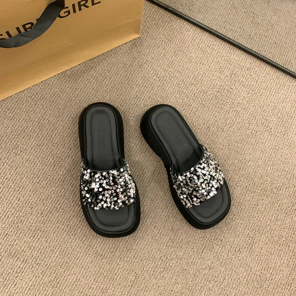 Sandali con suola spessa di fascia alta, abbigliamento esterno estivo da donna semi-flop, infradito da donna con suola spessa e