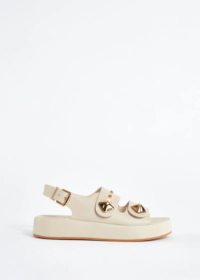 Sandali in pelle con borchie