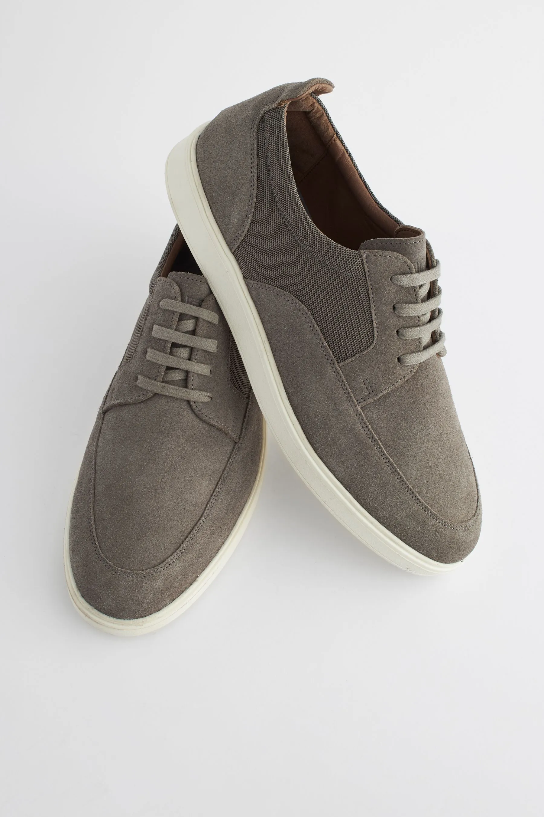 Scarpe casual scamosciata con suola sagomata