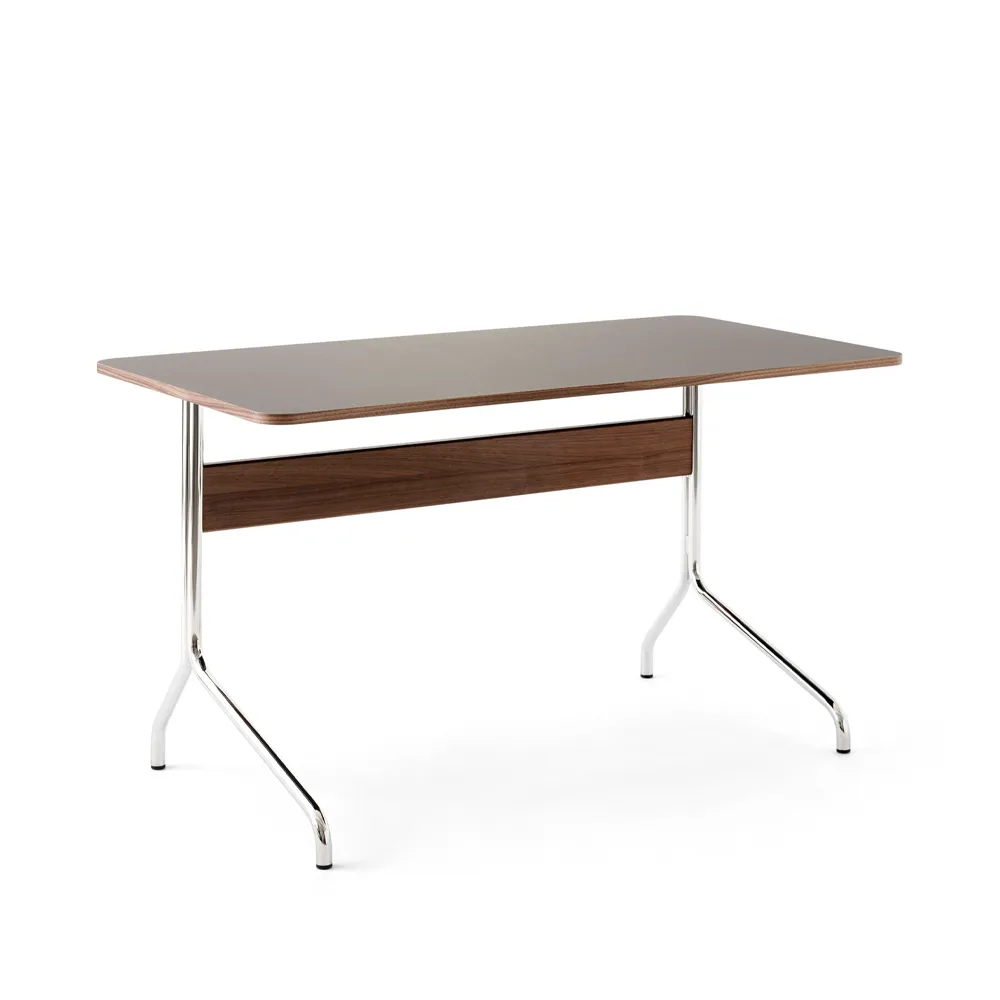 Scrivania Pavilion AV16.jf{font-size:18px}linoleum nero, rovere laccato nero, gambe nere