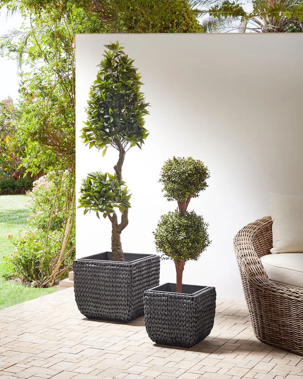 Set of 2 Plant Pots BERBERIS PE Rattan 34/45 cm Black