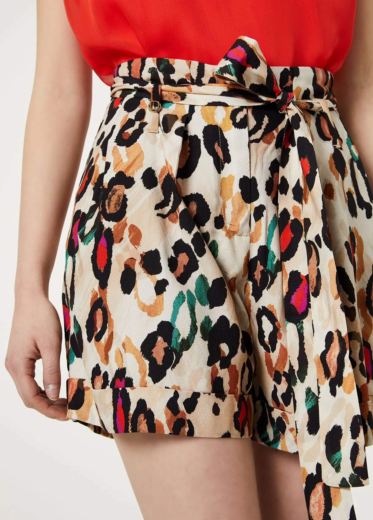 Short con cintura