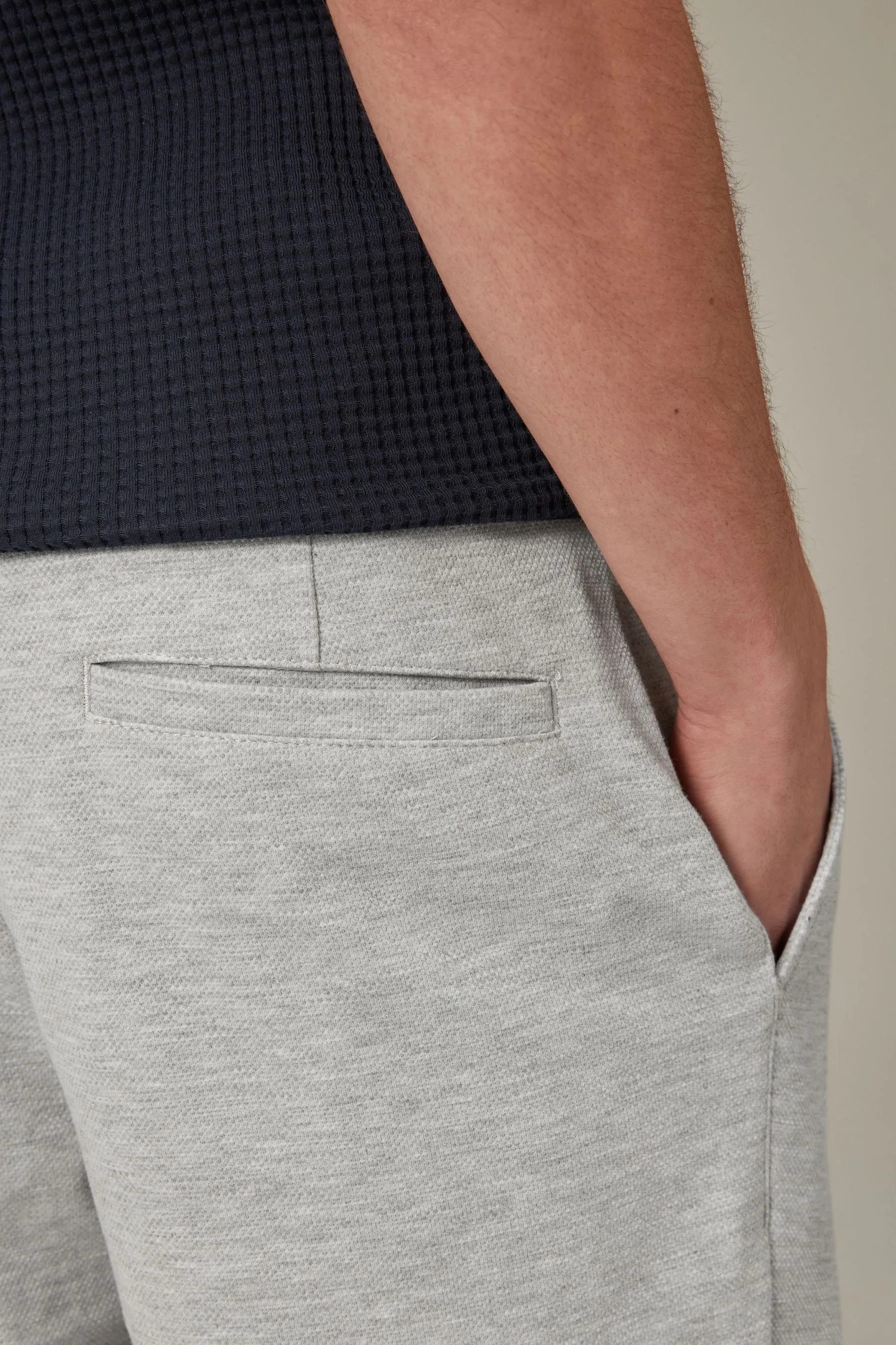 Shorts chino in jersey eleganti