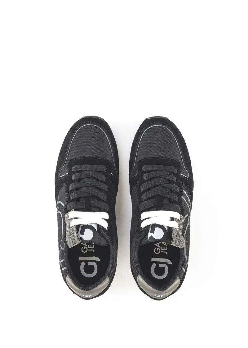 Sneaker con lacci