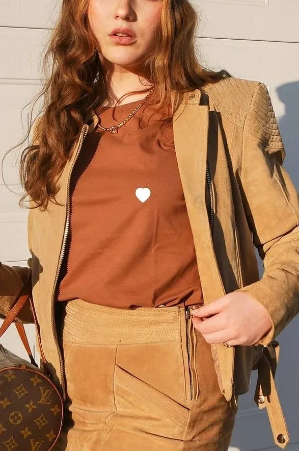 T-shirt cuori in cotone bio | 5 colori | Titsup