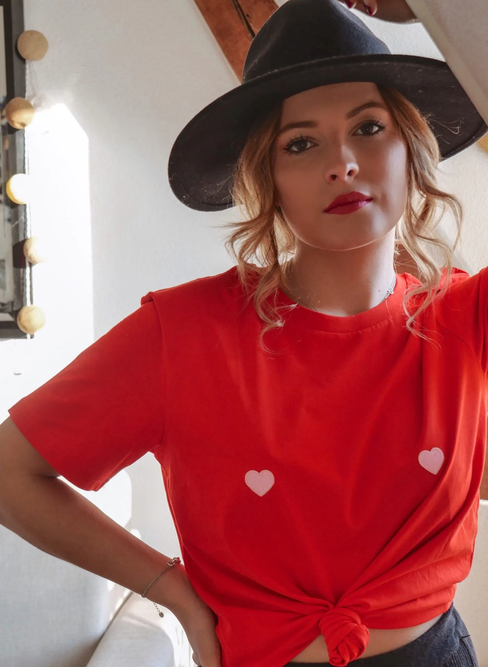 T-shirt cuori in cotone bio | 5 colori | Titsup