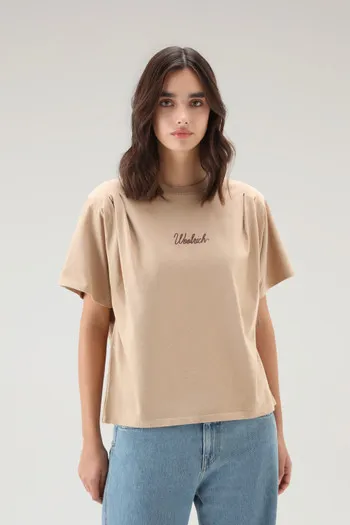 T-shirt in puro cotone con pieghe sulle spalle                                                                                Fe