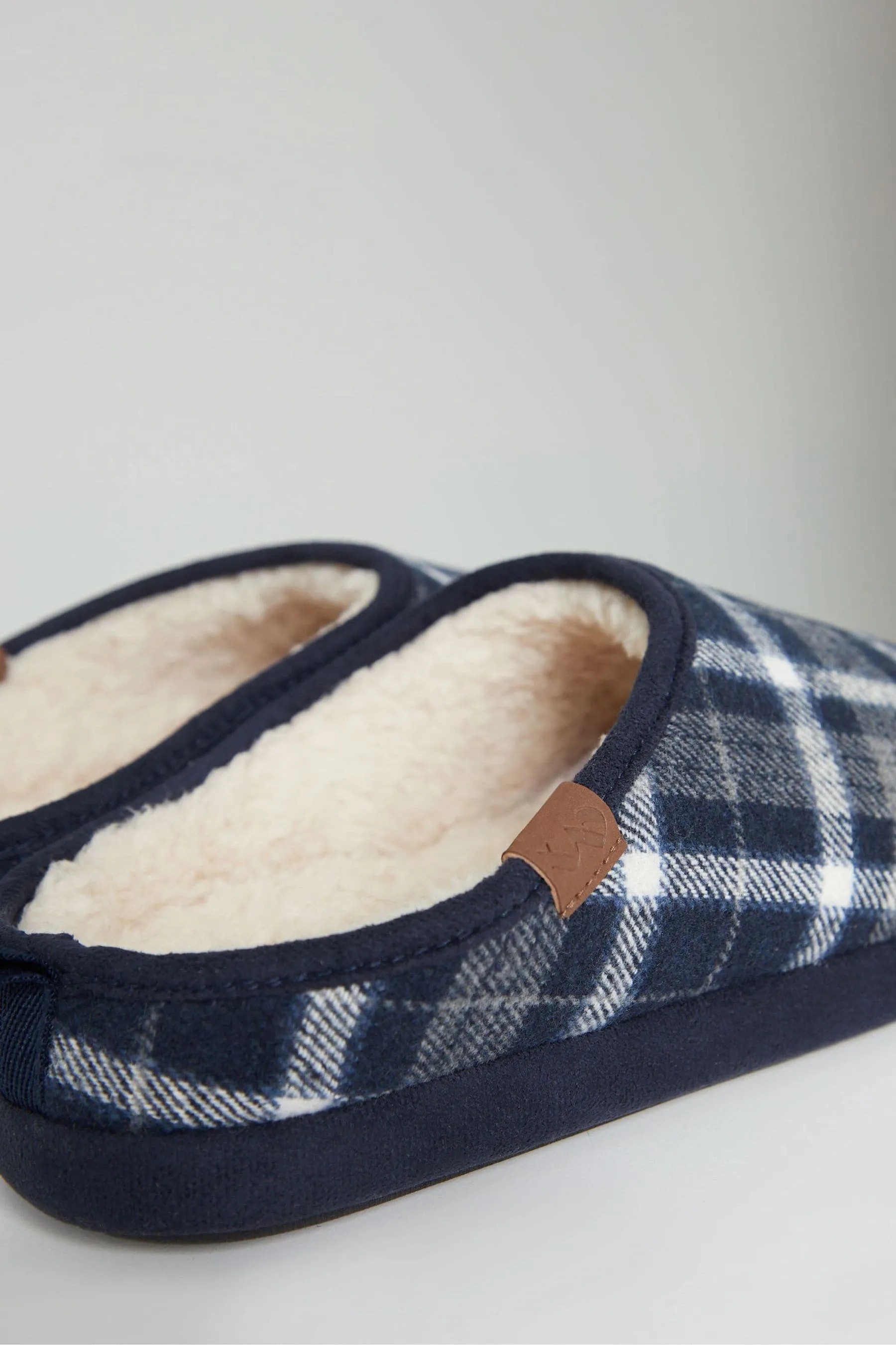 Threadbare - Pantofole in A quadri con fodera in sherpa