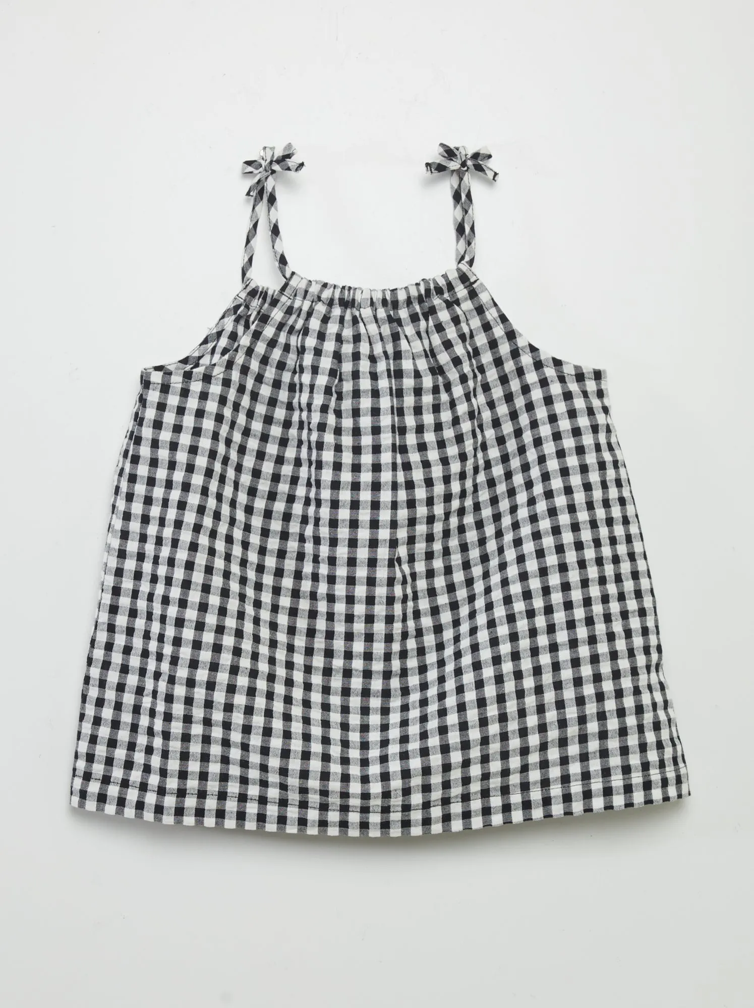 Top con spalline sottili - NERO