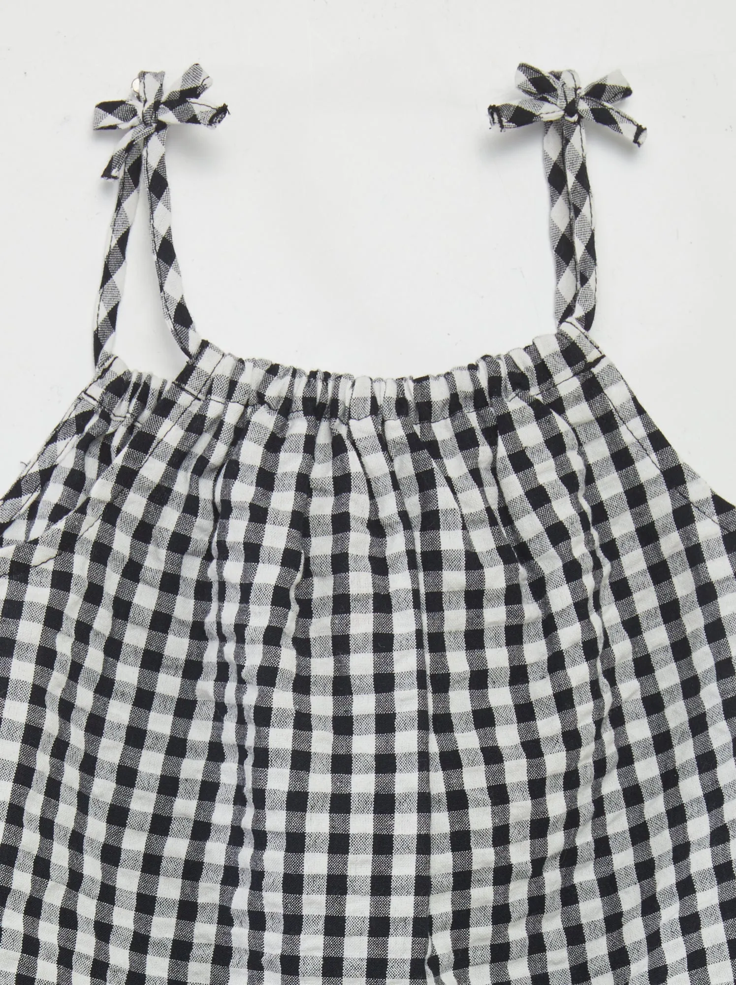 Top con spalline sottili - NERO
