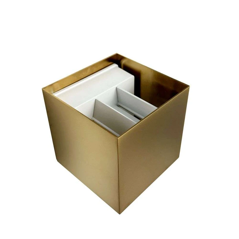 Venus Applique da Parete 10x10 Brass - DybergLarsen | Acquista online