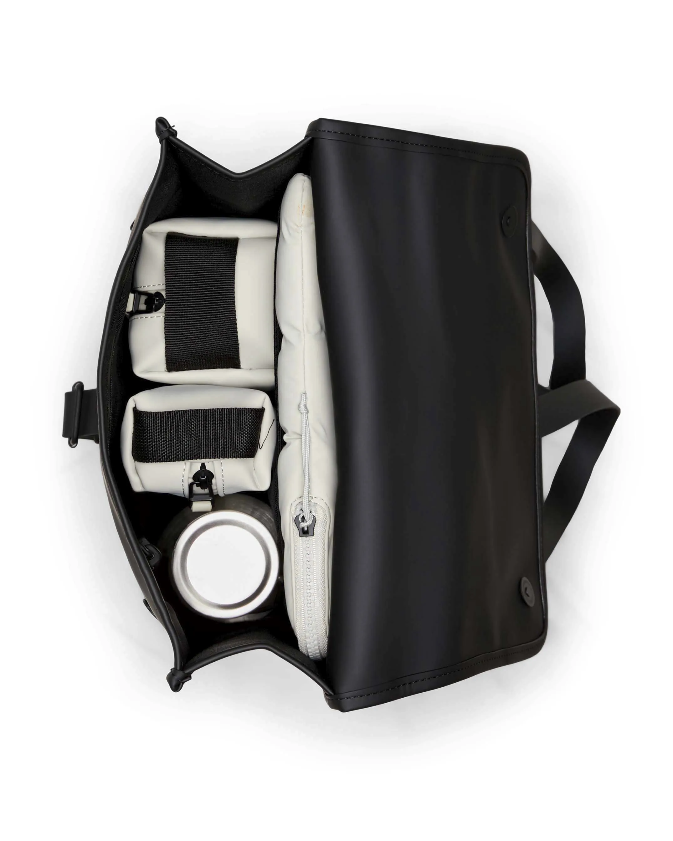 Zaino Backpack Mini nero dalla linea rettangolare con tasca frontale e chiusura a moschettone